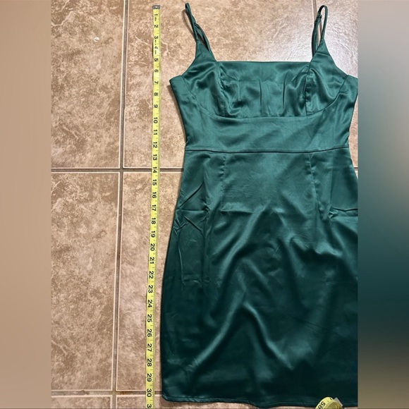 GREEN NIGHT DRESS - Picture 3 of 6